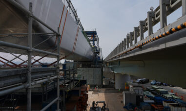 NEXCO中日本　北陸道手取川橋架替えのジャッキダウン進む