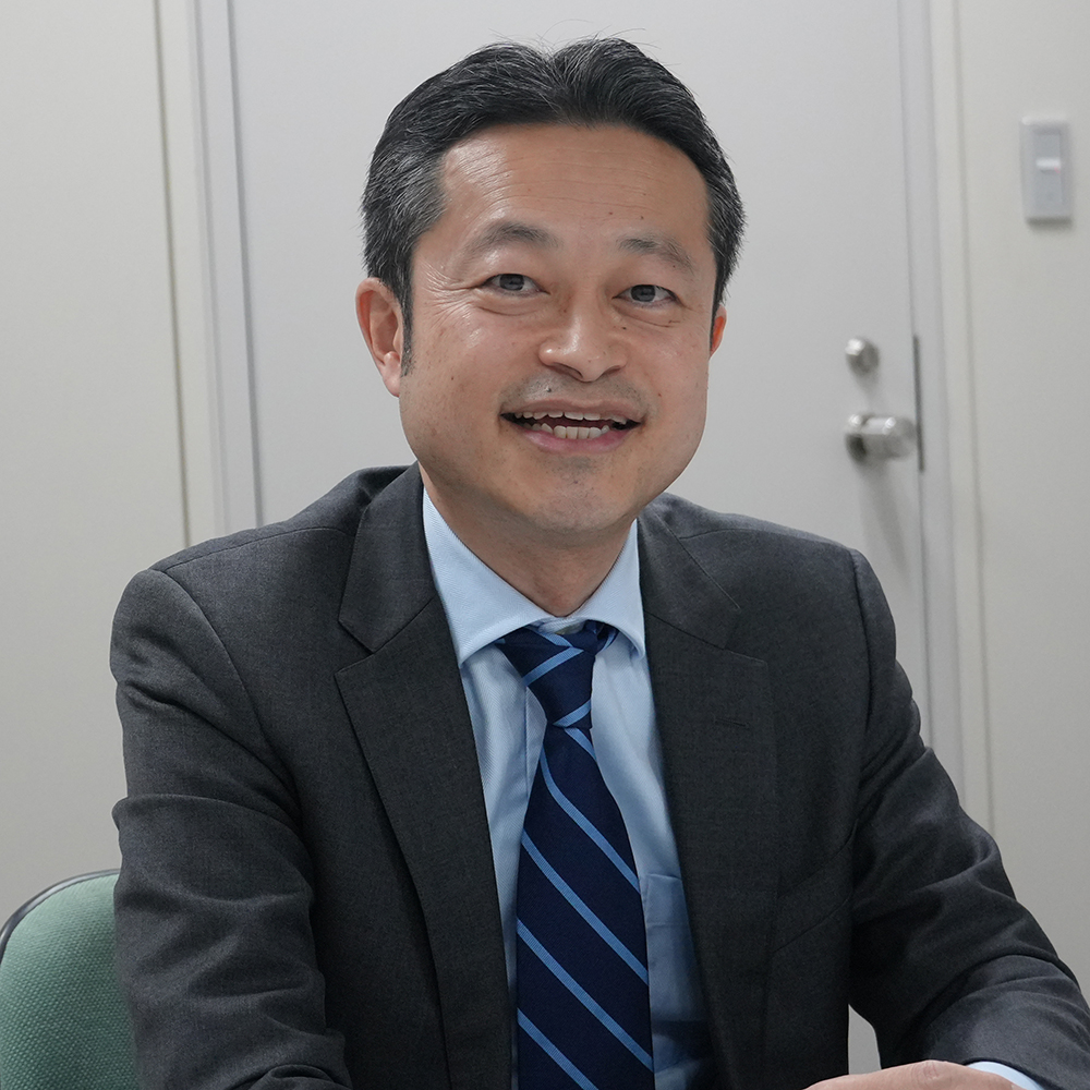 >水飼　和典氏