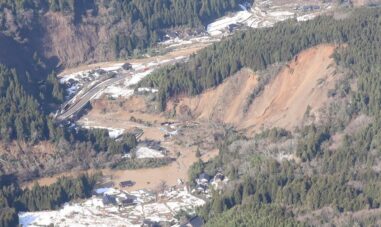 国土交通省能登復興事務所　輪島市熊野地区の河原田川流域の緊急復旧工事