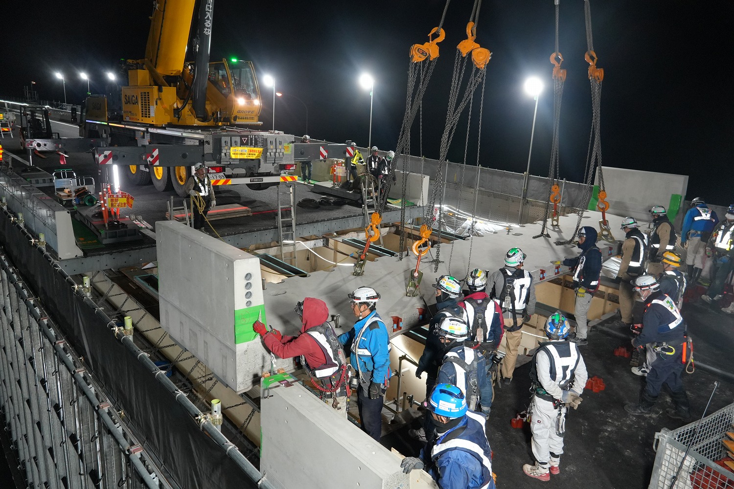 NEXCO大規模更新シリーズ⑥　阪和道境谷橋などで仮設鋼床版を用いた床版取替実施