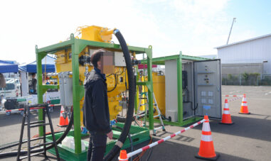 好川産業　鋼構造物の塗膜除去製品を主とした環境対策商品の実演会を開催